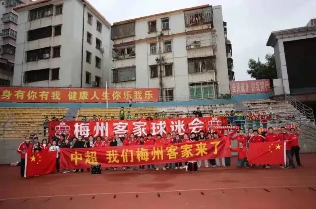 亚洲精品片